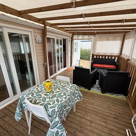 Camping Mobil'home En Vendee Sud - A 5 Minutes D'o'gliss Park Et Fun Park